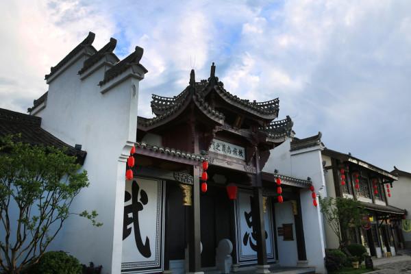 存在过度检查、收费与病历记录不吻合等问题，黑龙江鸡西市一医院被处罚被责令整改